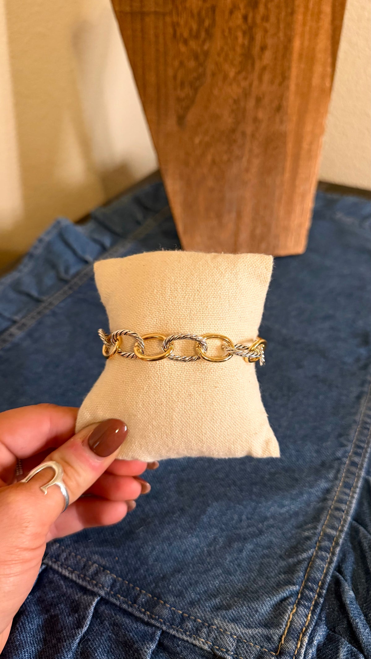 Mixed metals bracelet -8in