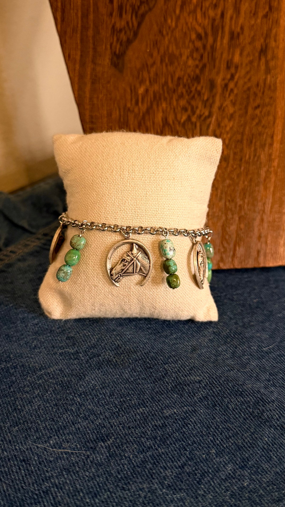 Horse charm bracelet -7in + 2in ext