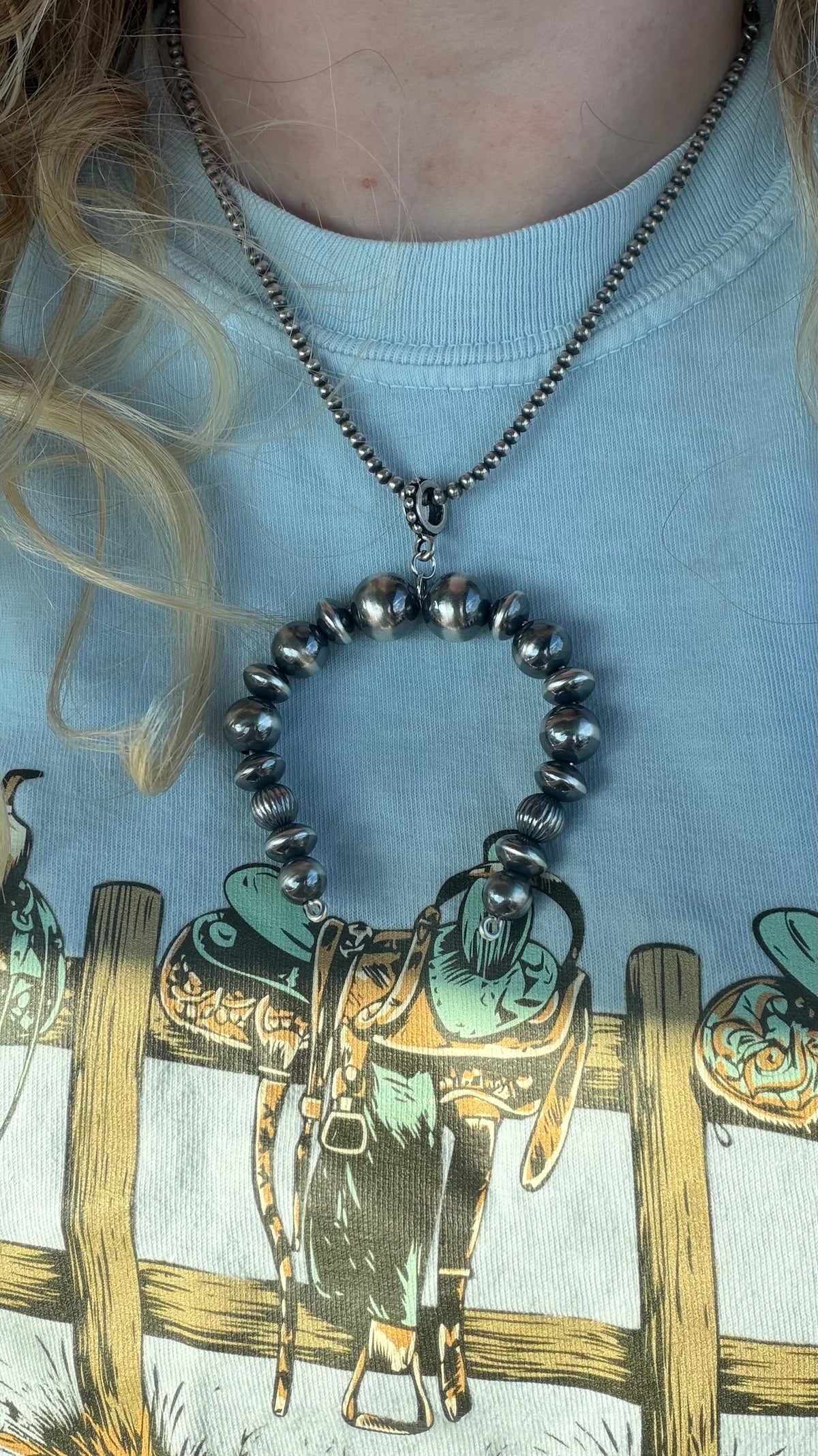 Large and in charge naja pendant