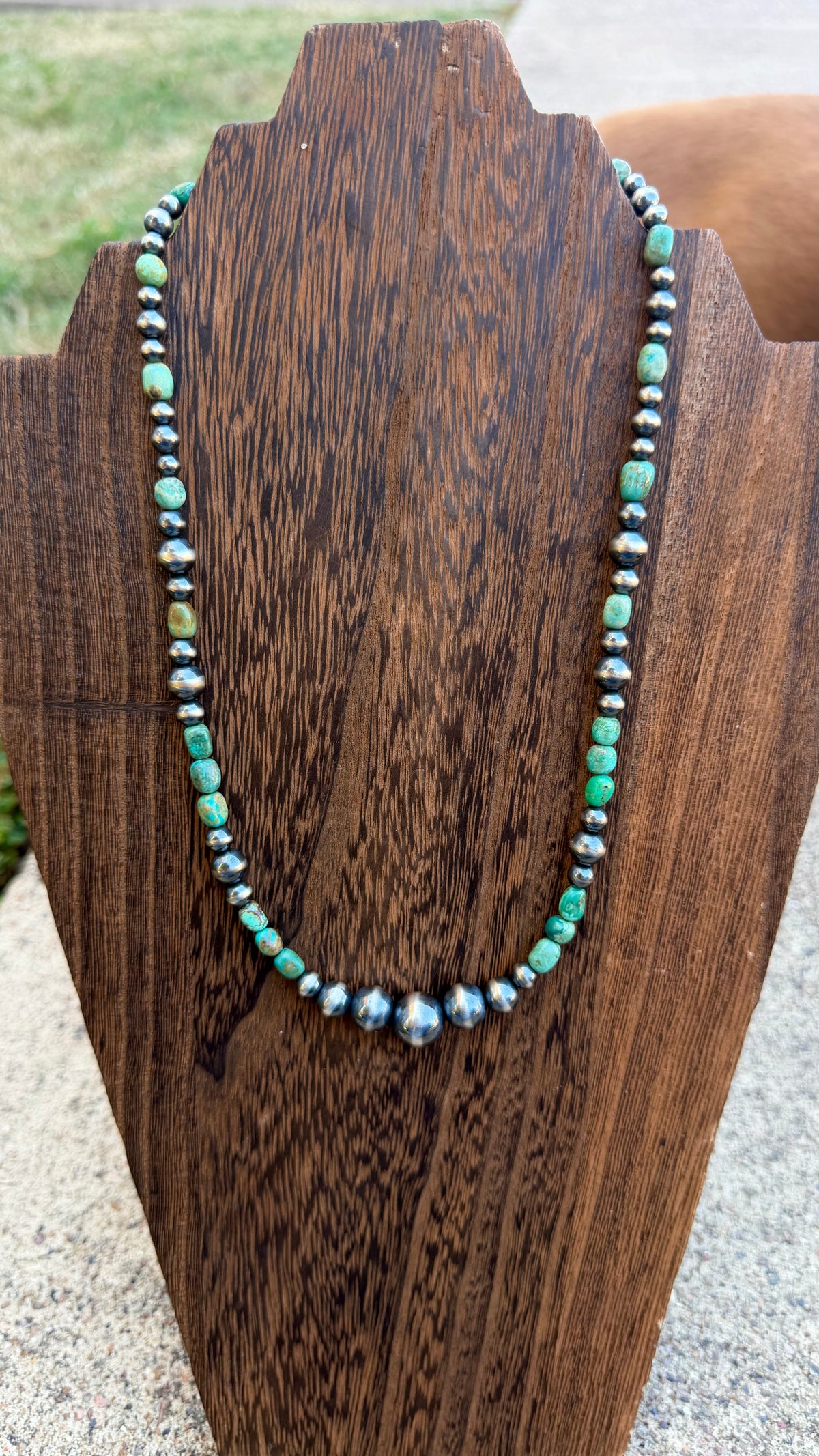 Graduated turquoise -20in + 2in ext