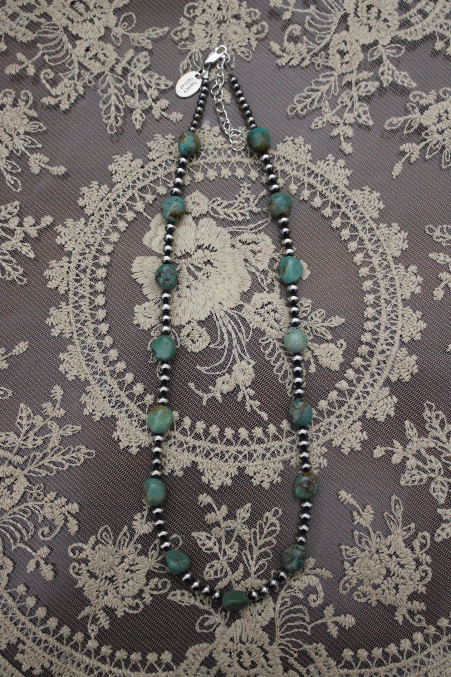 Turquoise nugget -17in w/ 2in ext