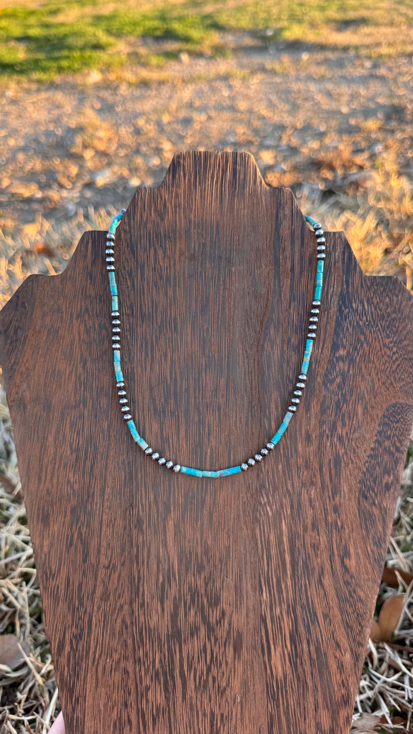 Dainty turquoise -16in