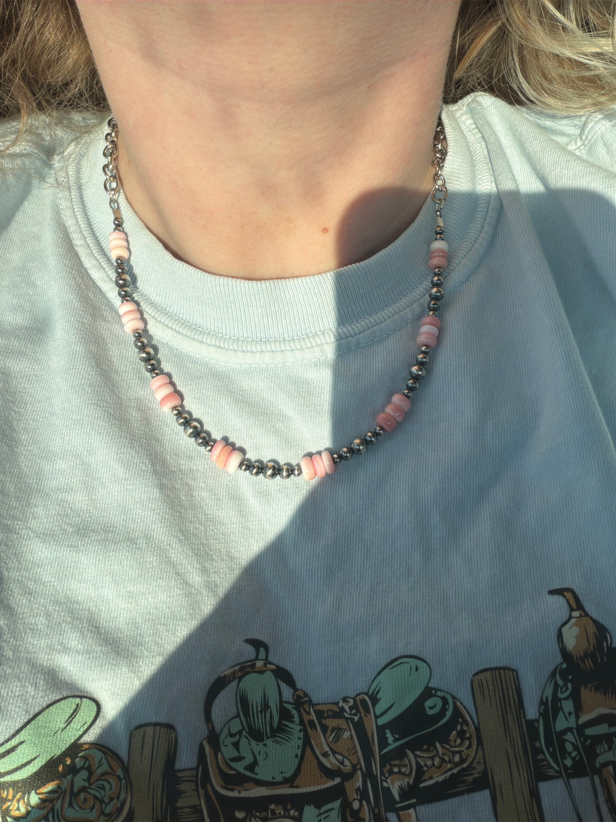 Graduated pink conch bar- 18in