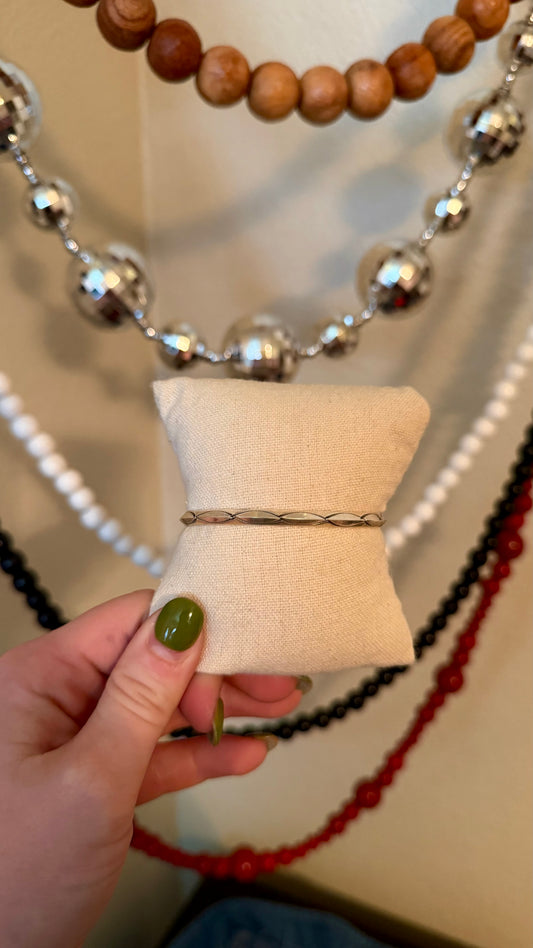 Native made cuff -size 6-7