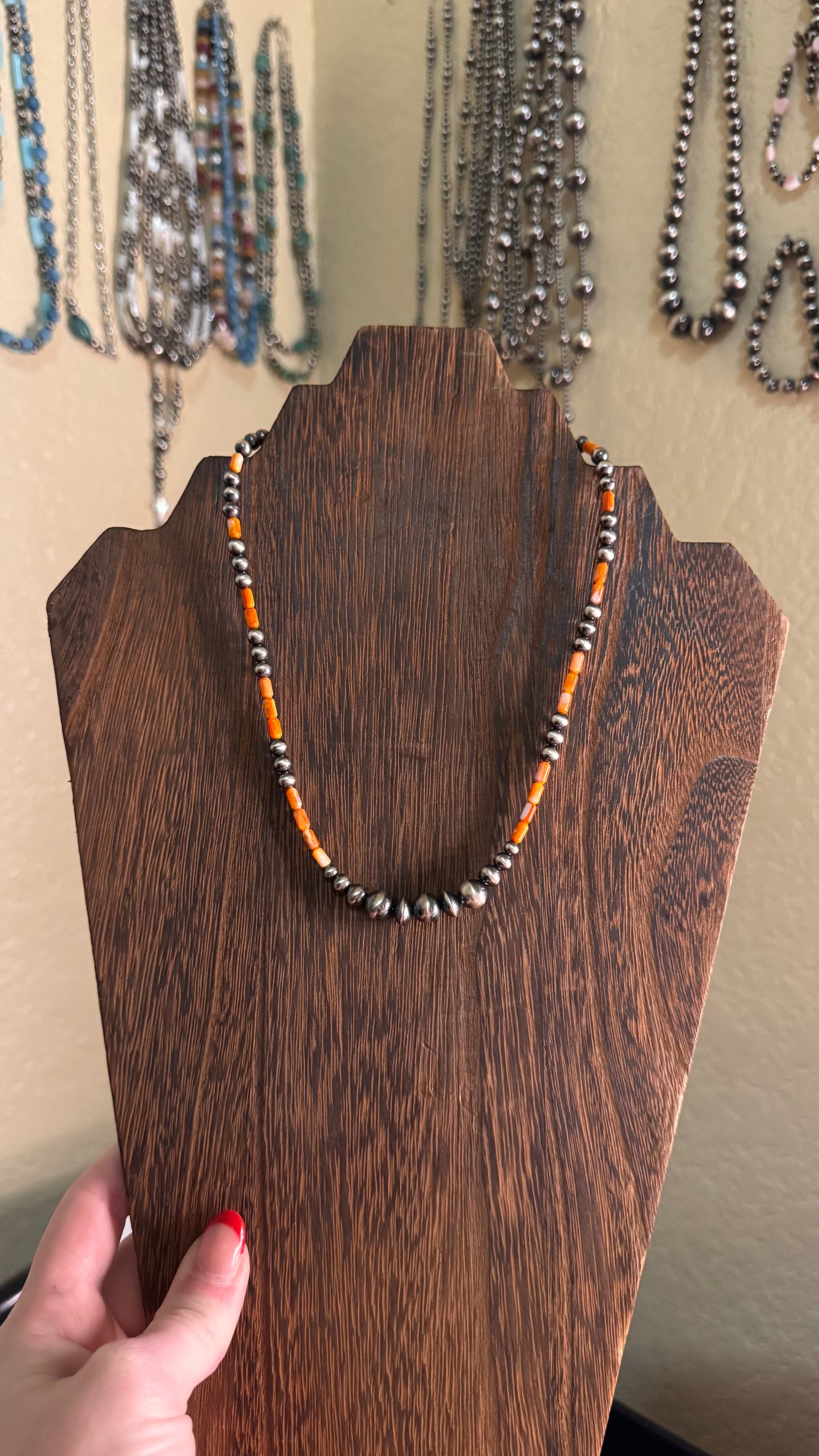 Graduated orange spiny -16in