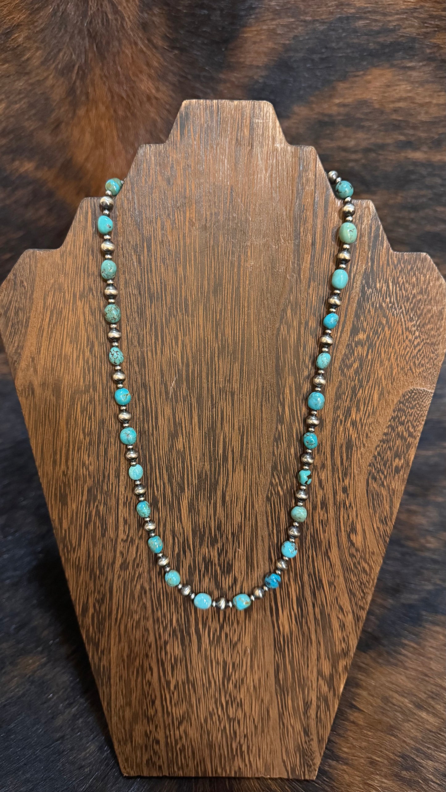 Turquoise nugget -21in