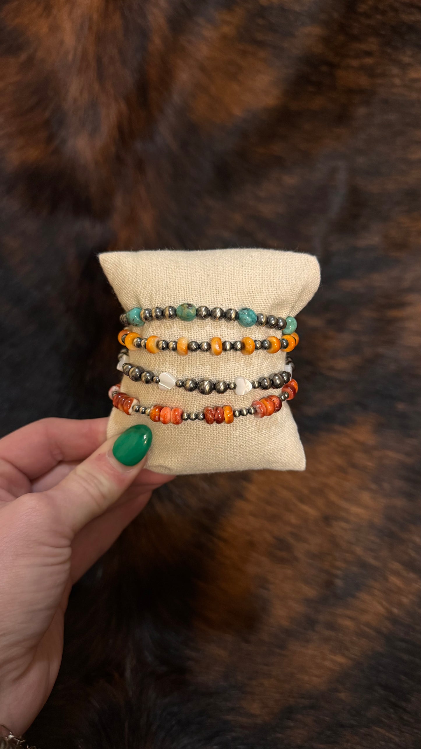 Clasp bracelets