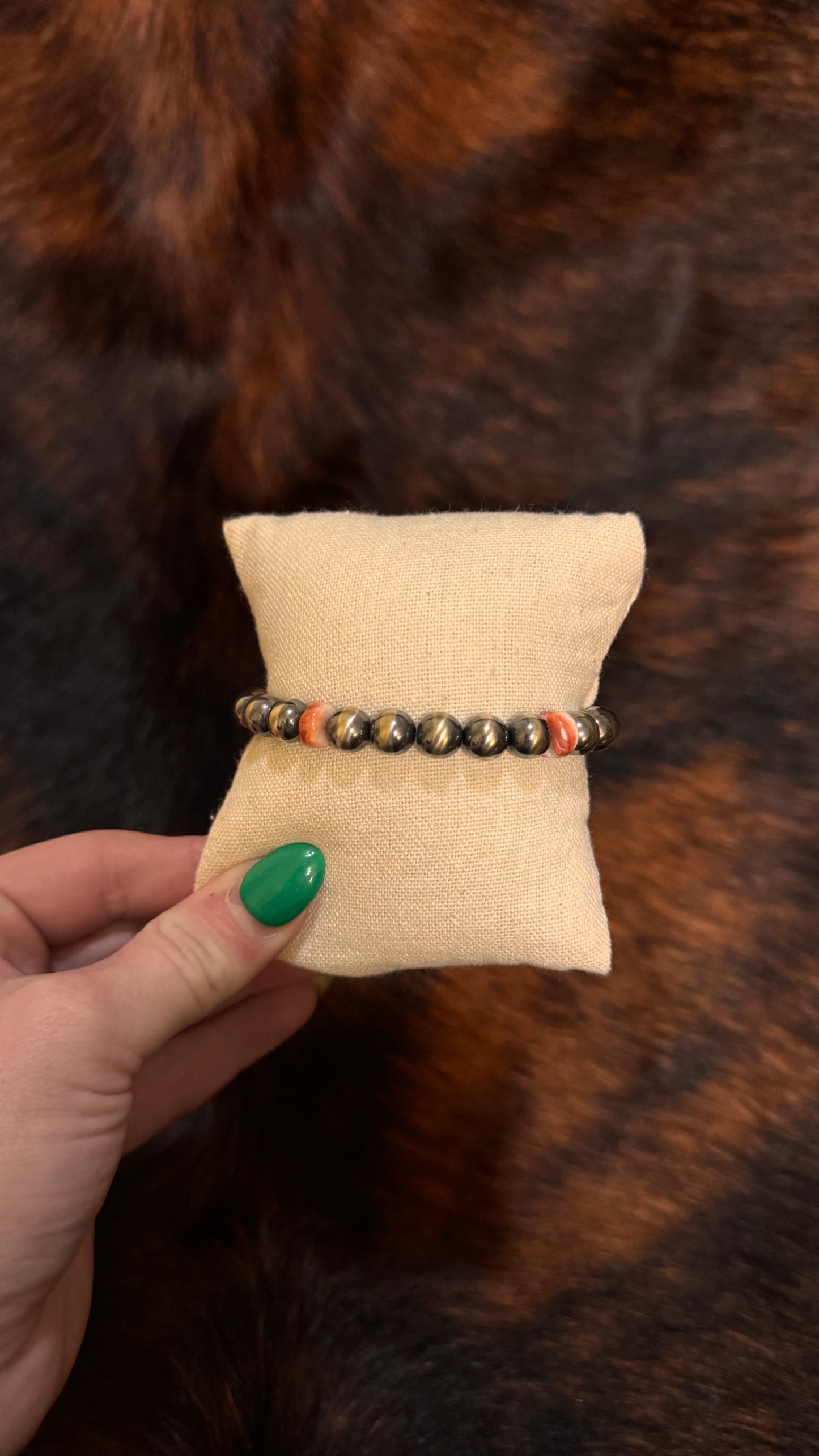 Red spiny stretch bracelet -6.5in