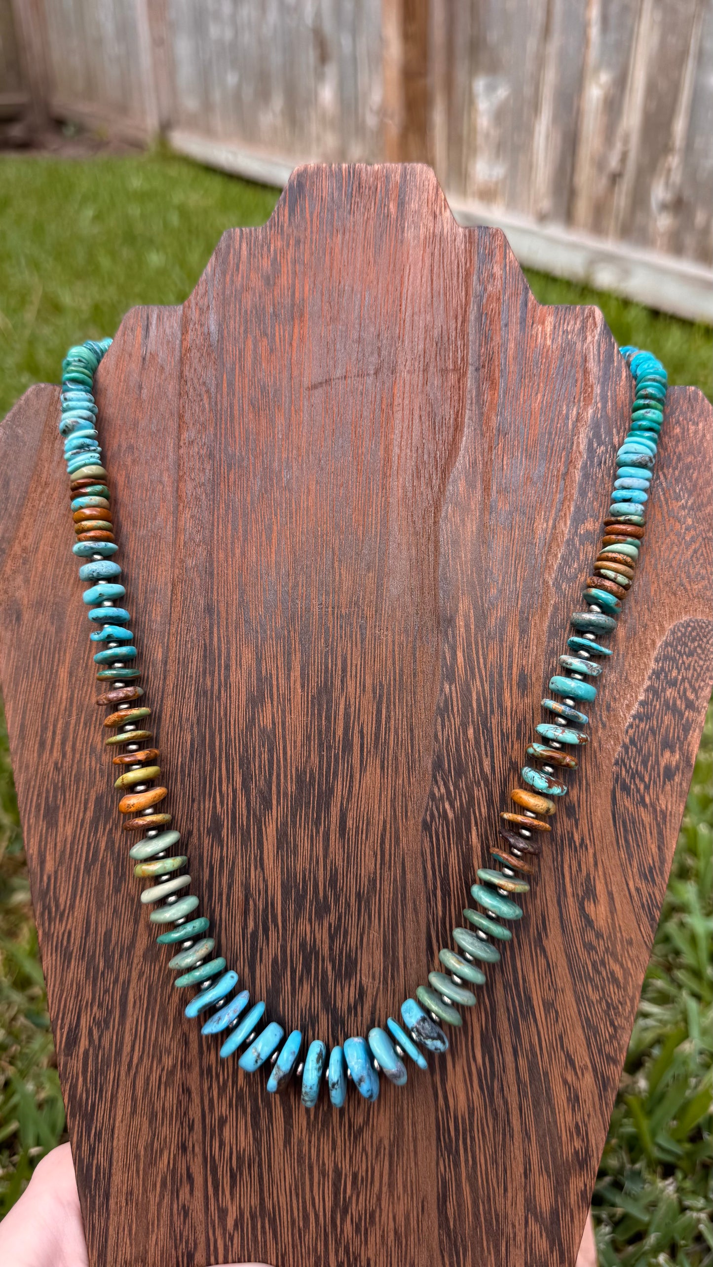 Graduated kingman turquoise necklace