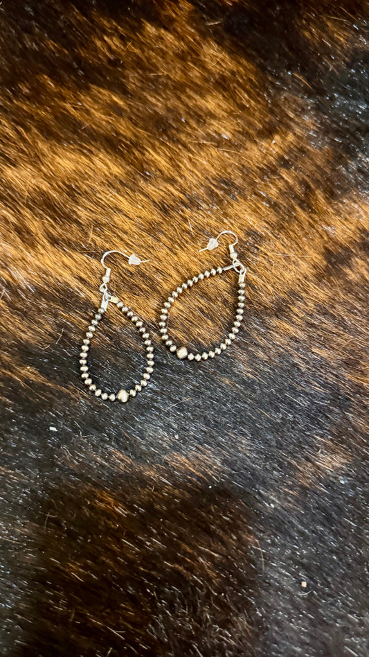 The Constance earrings